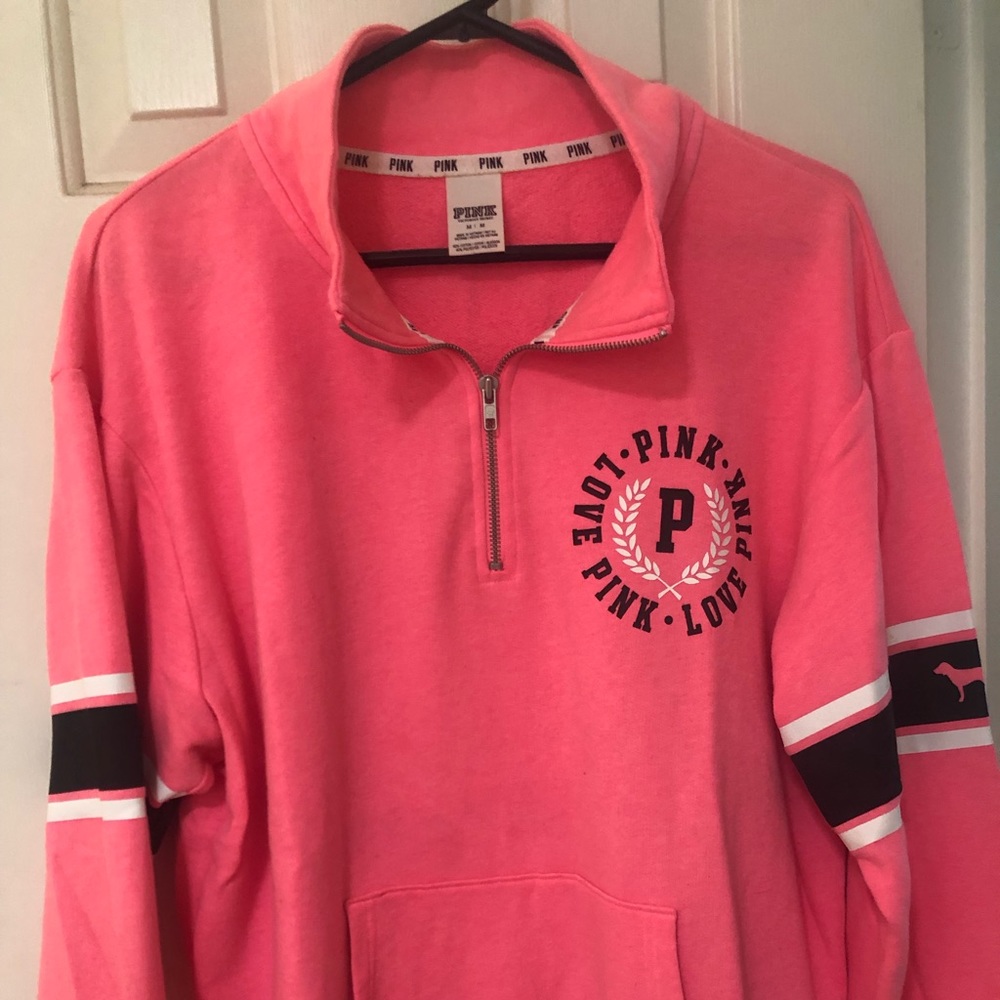 VS zip pullover with pockets. Great shape!
